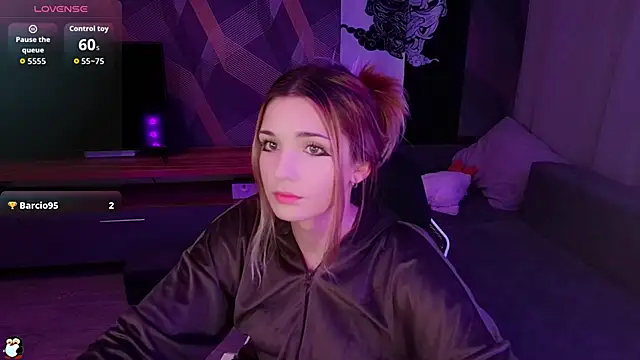 Sandy Belle online show from 09-18-25, 06:32