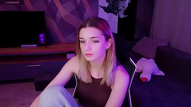 Sandy Belle online show from 09-30-25, 06:46