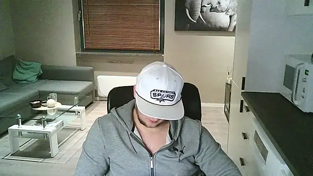 Dartanjanas13 online show from 11-12-25, 05:35