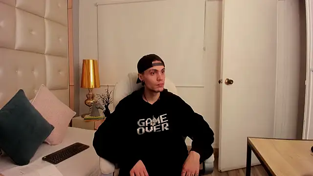 dark sun302 online show from 12-14-25, 03:01