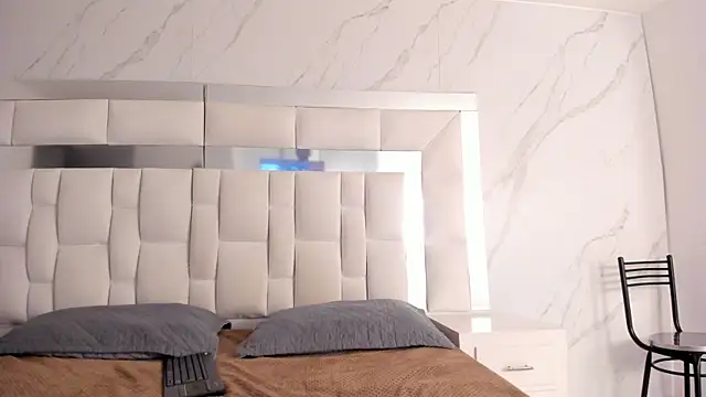 Maia Park online show from 01-12-26, 01:49