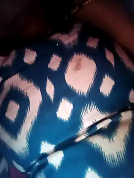 Snapshot of Reeta-rani chatting on 10-28-25, 02:09 Reeta-rani online show from 10-28-25, 02:09