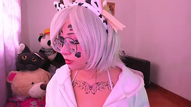 Lolii Zoe online show from 10-08-25, 06:16