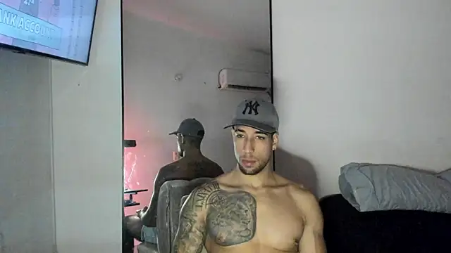 Snapshot of ThiagoLugo chatting on 09-11-25, 01:49 ThiagoLugo online show from 09-11-25, 01:49