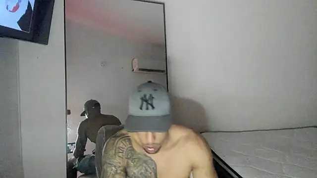 Snapshot of ThiagoLugo chatting on 09-19-25, 05:20 ThiagoLugo online show from 09-19-25, 05:20