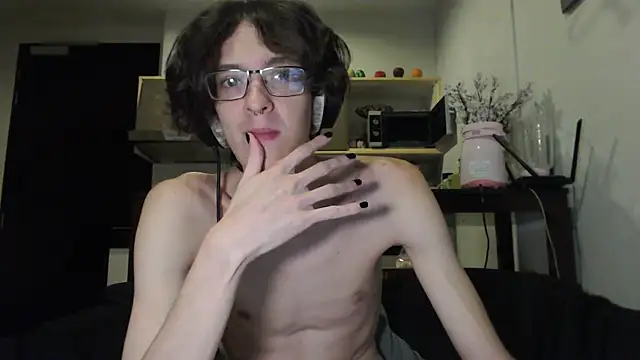 Snapshot of LovesomeCookie chatting on 10-07-25, 02:03 LovesomeCookie online show from 10-07-25, 02:03