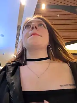 lucy-joy online show from 11-22-25, 10:25