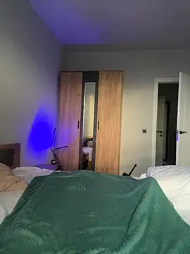 Snapshot of tammy_gun chatting on 10-09-25, 02:26 tammy gun online show from 10-09-25, 02:26