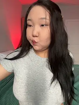 Snapshot of tammy_gun chatting on 10-11-25, 11:20 tammy gun online show from 10-11-25, 11:20