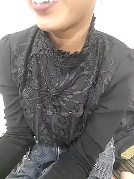 Snapshot of AnkitaDevi chatting on 12-20-25, 03:46 AnkitaDevi online show from 12-20-25, 03:46