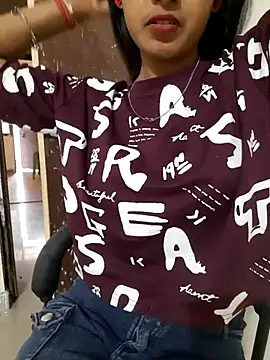 Snapshot of AnkitaDevi chatting on 02-25-26, 10:03 AnkitaDevi online show from 02-25-26, 10:03