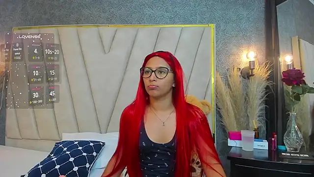 AmyStar1 online show from 11-08-25, 09:13