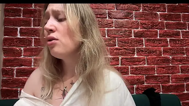 CitrusBlissss online show from 10-22-25, 02:17