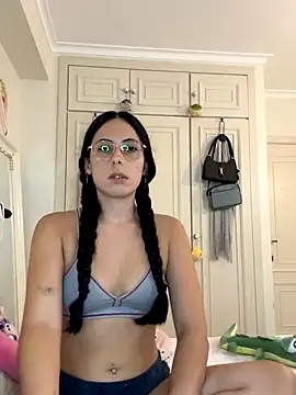 very licious online show from 09-15-25, 06:19