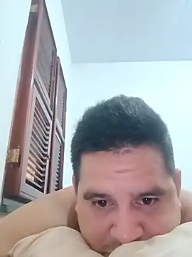 Snapshot of reguetones92 chatting on 09-08-25, 06:40 reguetones92 online show from 09-08-25, 06:40