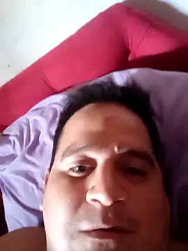 Snapshot of reguetones92 chatting on 11-20-25, 06:18 reguetones92 online show from 11-20-25, 06:18