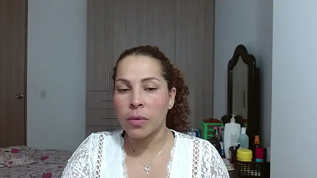 Yanis Ariel12 online show from 01-06-26, 09:18