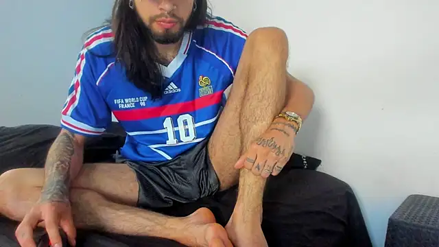 Snapshot of Theferxxo_12 chatting on 09-23-25, 10:46 Theferxxo 12 online show from 09-23-25, 10:46