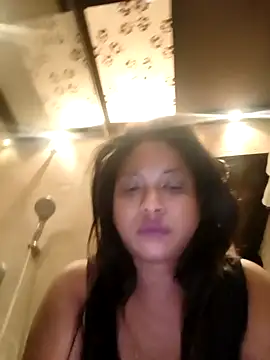 hornyzinia123 online show from 04-19-26, 08:55