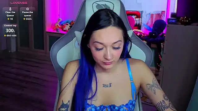 Im suka online show from 12-19-25, 01:56