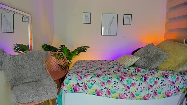 LusyKitty online show from 09-17-25, 03:03