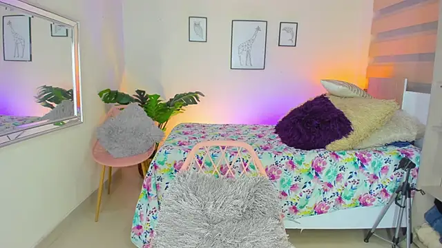 LusyKitty online show from 09-19-25, 03:02