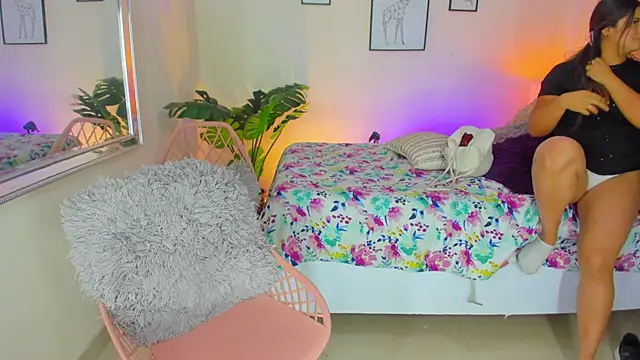 LusyKitty online show from 09-25-25, 03:27