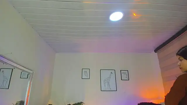 LusyKitty online show from 10-09-25, 03:43