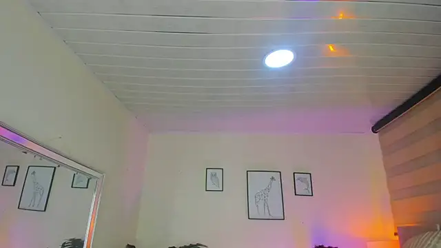 LusyKitty online show from 10-20-25, 03:12