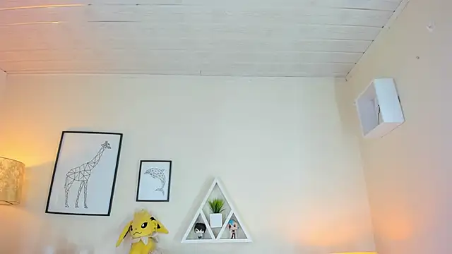 LusyKitty online show from 12-04-25, 03:21