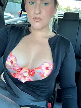 Charleigh xx online show from 09-25-25, 04:32