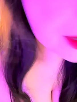 Snapshot of linlin886 chatting on 09-25-25, 02:43 linlin886 online show from 09-25-25, 02:43
