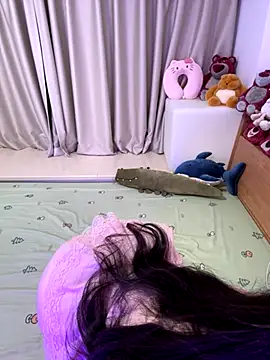 Snapshot of linlin886 chatting on 10-16-25, 02:18 linlin886 online show from 10-16-25, 02:18