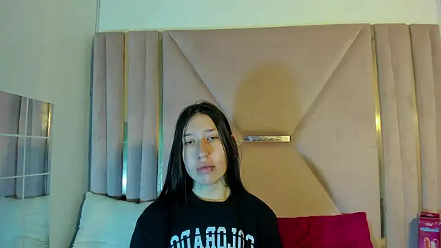 Snapshot of venusmorgan chatting on 09-16-25, 03:46 venusmorgan online show from 09-16-25, 03:46