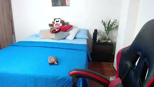 Secret Bella online show from 11-25-25, 12:16