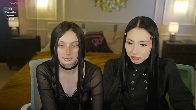 VivianSweet  online show from 04-05-26, 10:23