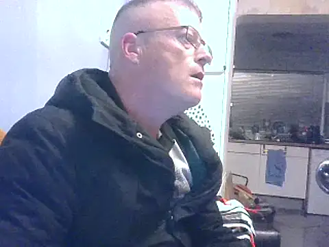 Snapshot of hefin18 chatting on 02-13-25, 08:03 hefin18 online show from 02-13-25, 08:03