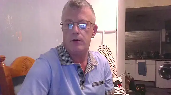 Snapshot of hefin18 chatting on 03-06-25, 10:58 hefin18 online show from 03-06-25, 10:58