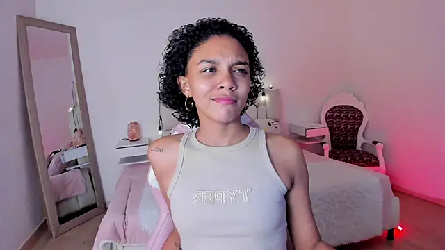 Snapshot of aitana_kahlo chatting on 11-28-25, 07:38 aitana kahlo online show from 11-28-25, 07:38