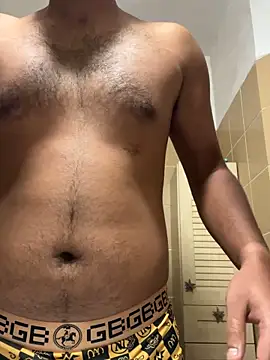 Snapshot of Noam7080z chatting on 09-18-25, 11:12 Noam7080z online show from 09-18-25, 11:12