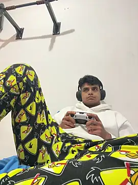 Snapshot of Noam7080z chatting on 01-09-26, 09:05 Noam7080z online show from 01-09-26, 09:05