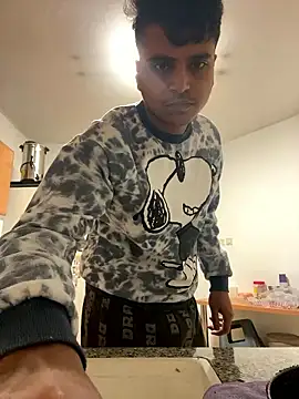 Snapshot of Noam7080z chatting on 01-13-26, 02:55 Noam7080z online show from 01-13-26, 02:55