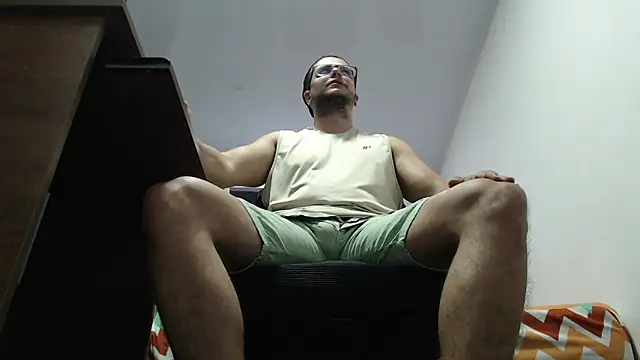 Snapshot of cloudsxxx chatting on 09-18-25, 02:41 cloudsxxx online show from 09-18-25, 02:41