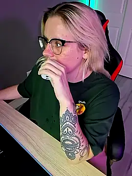 Charlies world online show from 09-18-25, 08:22