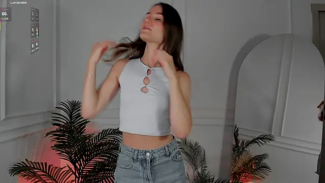 Snapshot of _Clare_Florence_ chatting on 09-18-25, 01:35  Clare Florence  online show from 09-18-25, 01:35