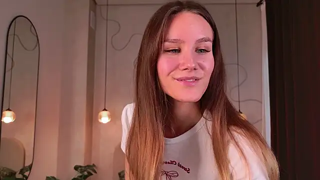 Snapshot of _Clare_Florence_ chatting on 10-04-25, 01:42  Clare Florence  online show from 10-04-25, 01:42