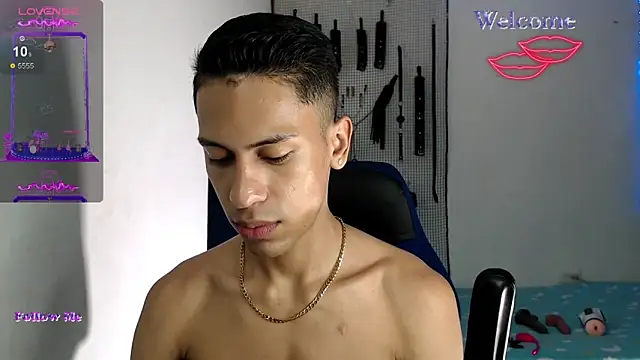 dylan apol0 online show from 10-25-25, 05:59