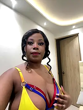 Snapshot of Elie-3 chatting on 10-15-25, 01:39 Elie-3 online show from 10-15-25, 01:39