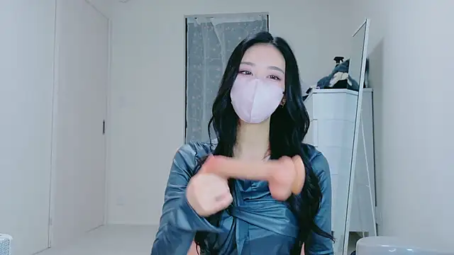 Snapshot of ramuchan_desu chatting on 02-17-26, 12:29 ramuchan desu online show from 02-17-26, 12:29