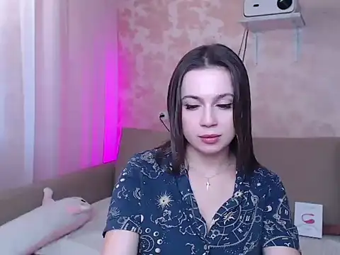 Snapshot of lustxSALLY chatting on 09-25-25, 05:55 lustxSALLY online show from 09-25-25, 05:55